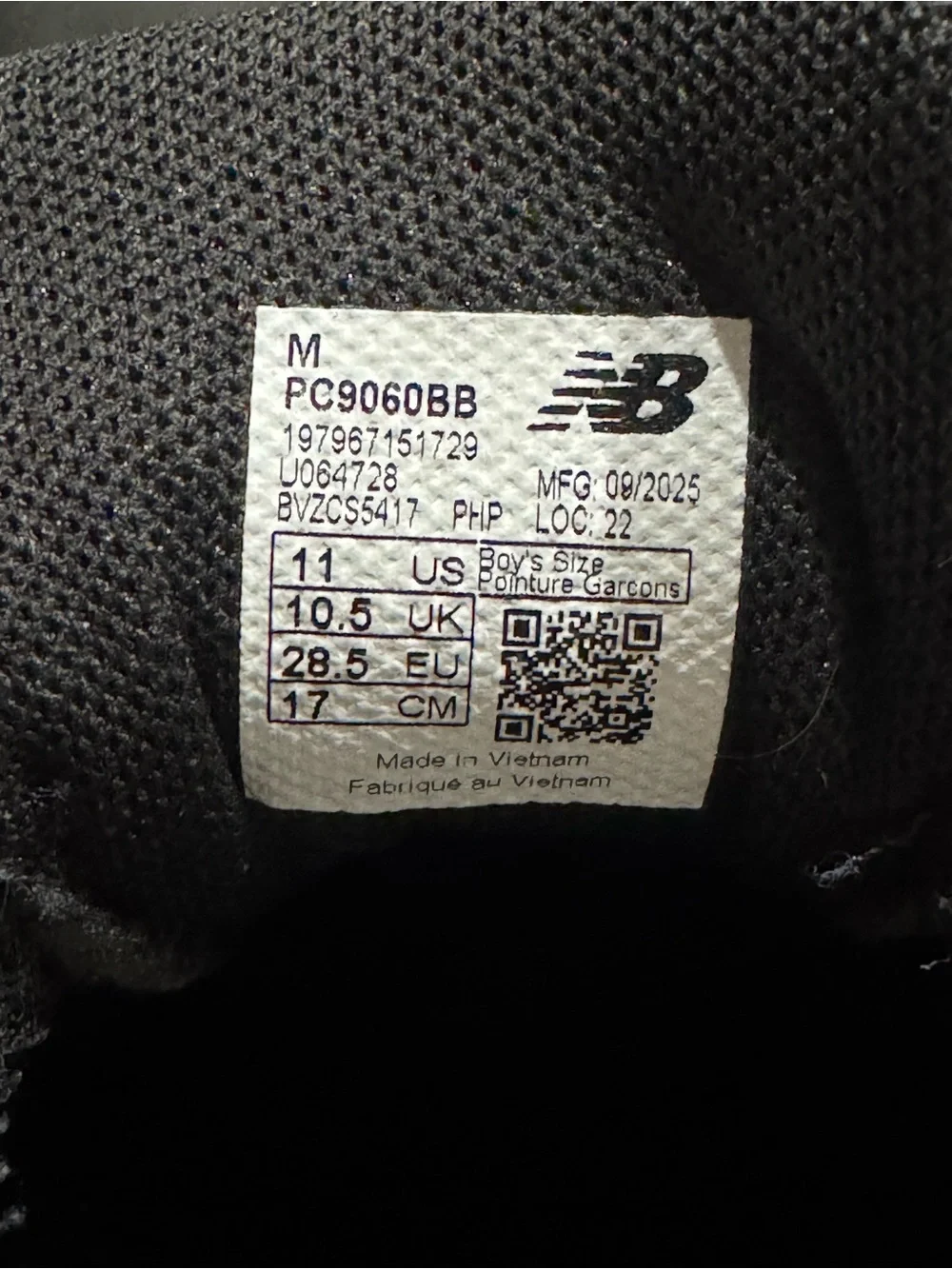 New Balance 9060 Triple Black Preschool Kids Shoes PC9060BB Size 11
